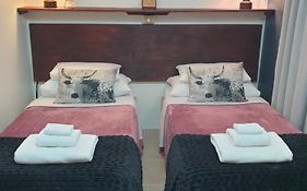 Hibiscus B&B